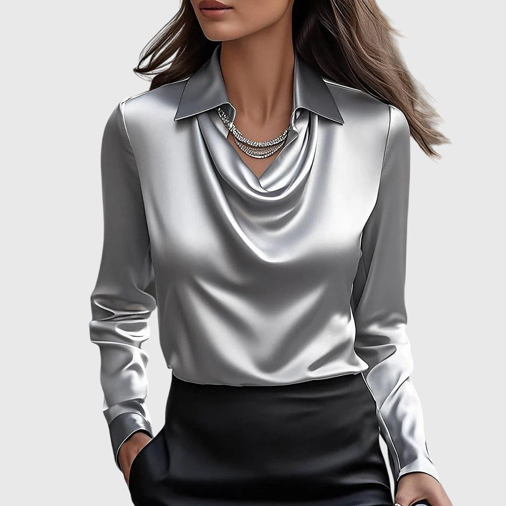 Brooklyn – Elegant blus i glansigt satin