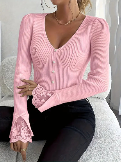 Elvira | Linne med V-ringning & Spetsärmar