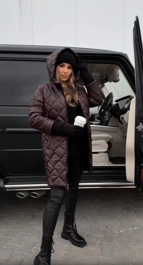 Bogna | Elegant och vadderad jacka med huva